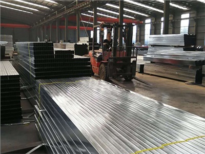 别看轻钢龙骨配件不起眼，关键时刻顶大用